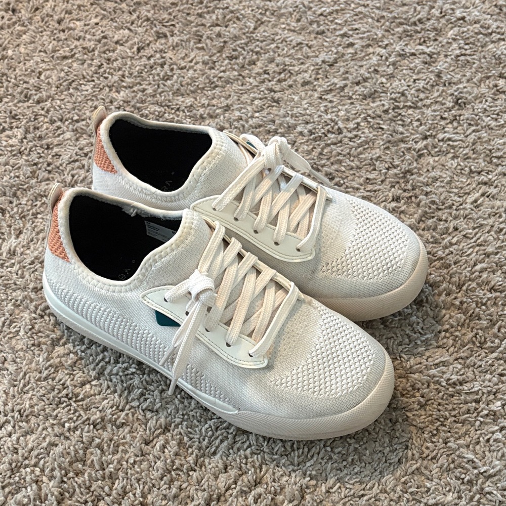 Vessi - Women's Weekend - Light Songbird/Shimmer - size 8